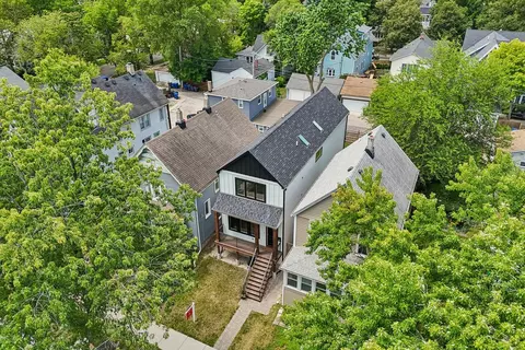 View/Area - 2012 Maple Ave, Evanston, IL 60201 photo 1 of 10