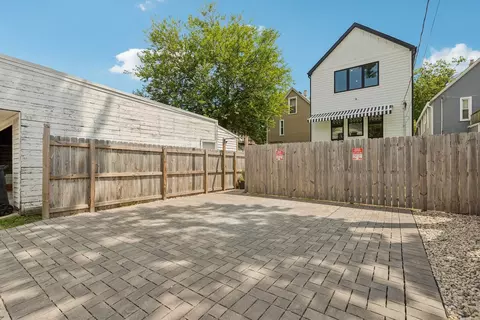 Exterior - 2012 Maple Ave, Evanston, IL 60201 photo 3 of 6