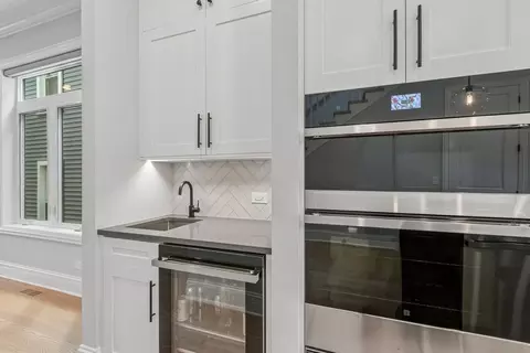 Kitchen - 2012 Maple Ave, Evanston, IL 60201 photo 4 of 6