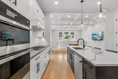 Kitchen - 2012 Maple Ave, Evanston, IL 60201 photo 2 of 6