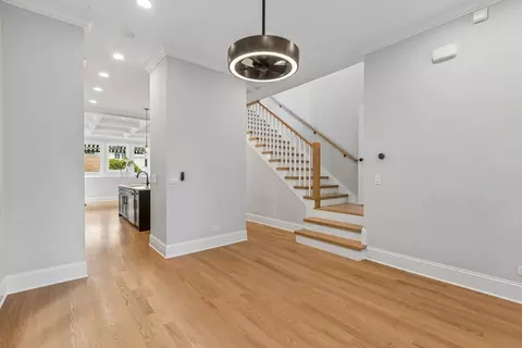 Entry Way - 2012 Maple Ave, Evanston, IL 60201 photo 2 of 9