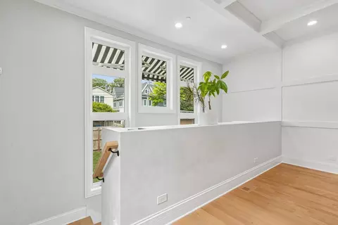 Entry Way - 2012 Maple Ave, Evanston, IL 60201 photo 5 of 9