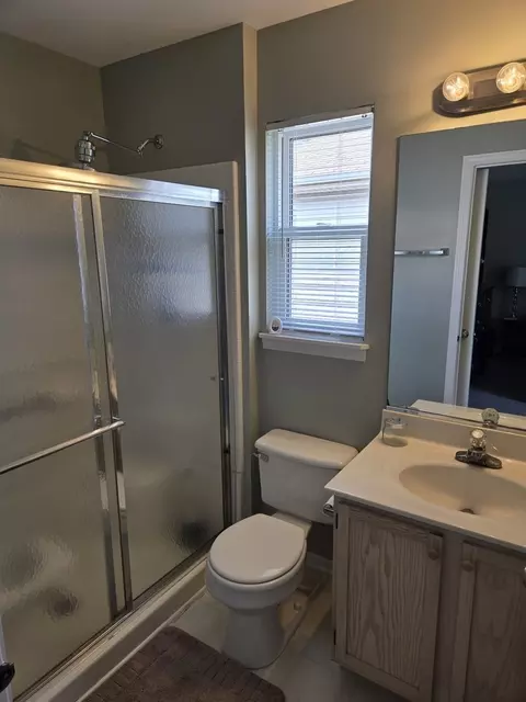 Bath - 2210 Henning Pl, Plainfield, IL 60586 photo 3 of 3