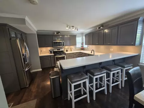 Kitchen - 2210 Henning Pl, Plainfield, IL 60586 photo 1 of 2