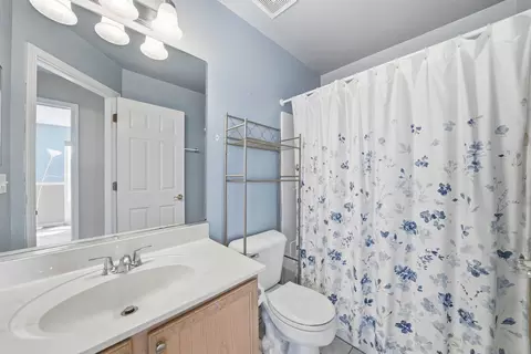 Bath - 11436 S Belmont Dr, Plainfield, IL 60585 photo 3 of 3