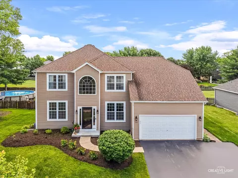 552 Yellowstone Ln, Yorkville, IL 60560