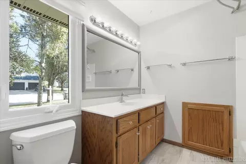 Bath - 708 E Coady Dr, Minooka, IL 60447 photo 2 of 4