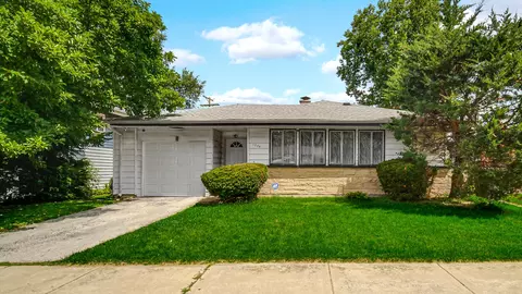 Exterior - 1228 E 151st St, Dolton, IL 60419 photo 2 of 4