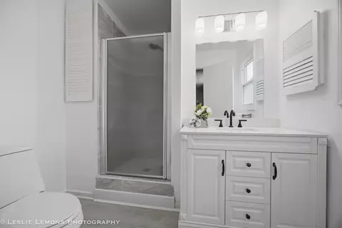 Bath - 1408 Killdeer Dr, Naperville, IL 60565 photo 2 of 3
