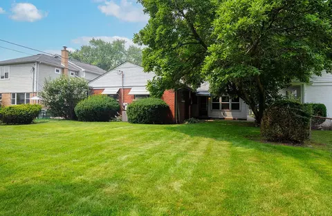 Exterior - Undisclosed, Chicago, IL 60646 photo 4 of 5