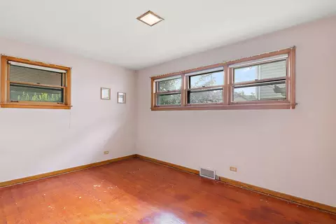 Bedroom - Undisclosed, Chicago, IL 60646 photo 1 of 3