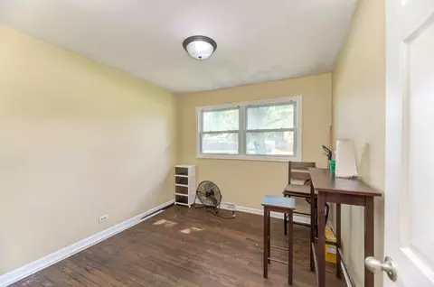 Bedroom - 16100 Circle Dr, Markham, IL 60428 photo 1 of 2