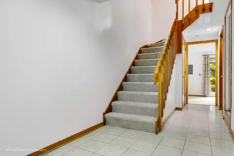 Entry Way - 614 S Laflin St #C, Chicago, IL 60607 photo 2 of 2