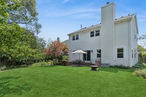 Exterior - 964 Lakestone Ln, Aurora, IL 60504 photo 3 of 6