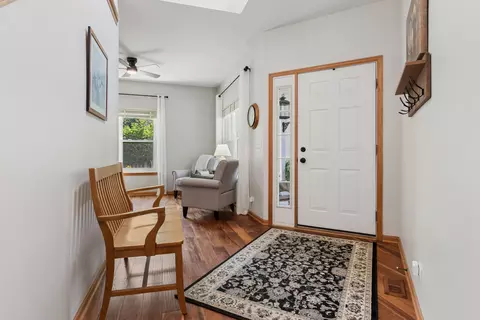 Entry Way - 964 Lakestone Ln, Aurora, IL 60504 photo 1 of 2