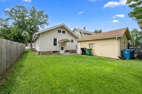 Exterior - 1006 S 4th St, Aurora, IL 60505 photo 5 of 5