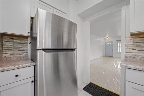 Kitchen - 1006 S 4th St, Aurora, IL 60505 photo 2 of 2