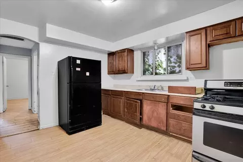 Kitchen - 9302 S Rhodes Ave, Chicago, IL 60619 photo 2 of 2