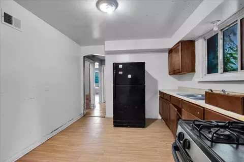 Kitchen - 9302 S Rhodes Ave, Chicago, IL 60619 photo 1 of 2
