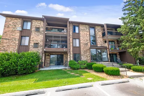 7523 175th St #731, Tinley Park, IL 60477