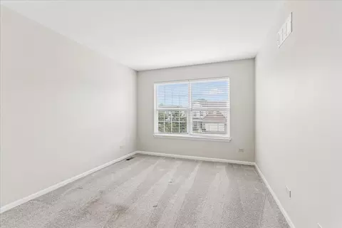 Bedroom - 1811 Prairie Ridge Dr, Plainfield, IL 60586 photo 3 of 4