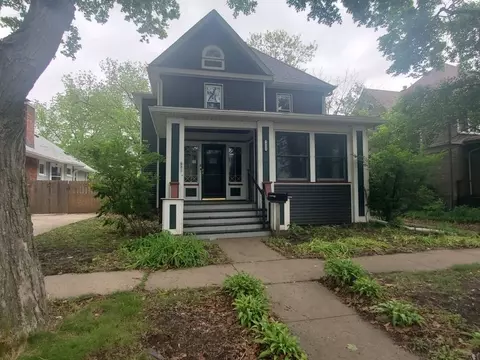 1921 Farnam St, Davenport, IA 52803