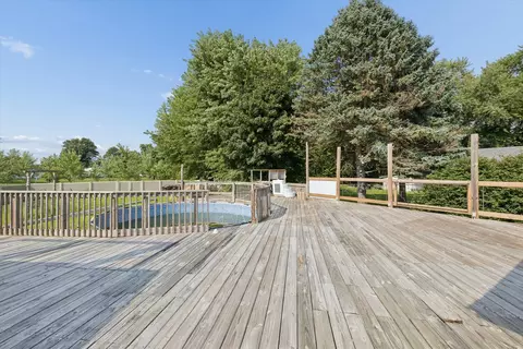 Exterior - 524 6th St, Andover, IL 61233 photo 9 of 13