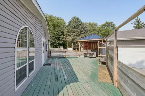Exterior - 524 6th St, Andover, IL 61233 photo 7 of 13
