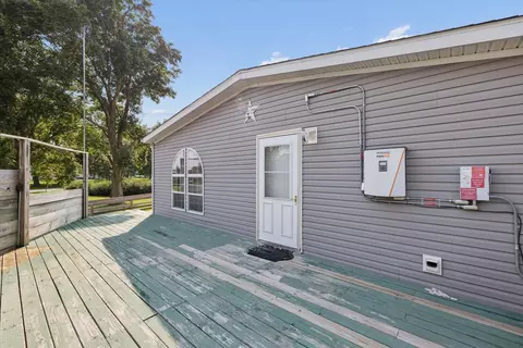 Exterior - 524 6th St, Andover, IL 61233 photo 13 of 13
