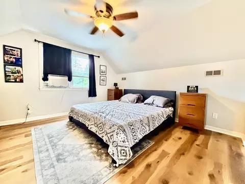 Bedroom - 922 Cornell St, Ottawa, IL 61350 photo 3 of 4