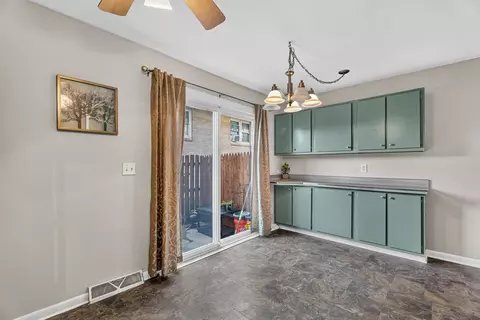 Other - 613 E 3rd St #3, Lockport, IL 60441 photo 2 of 14