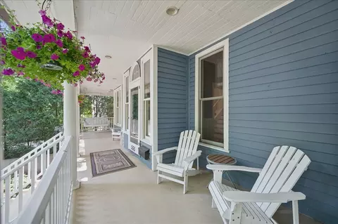Exterior - 555 Cherry St, Winnetka, IL 60093 photo 5 of 12