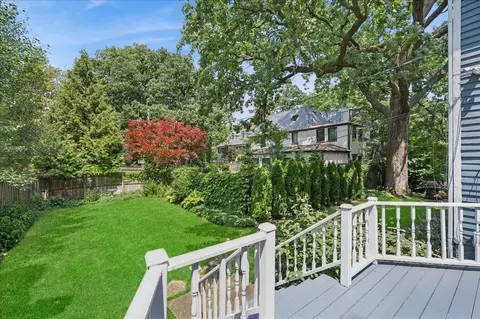 Exterior - 555 Cherry St, Winnetka, IL 60093 photo 11 of 12