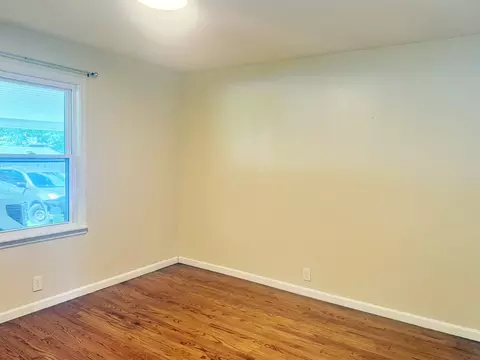 Bedroom - 313 E 12th St, Metropolis, IL 62960 photo 1 of 4