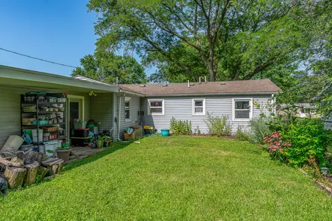 Exterior - 2317 9th St, Silvis, IL 61282 photo 3 of 4