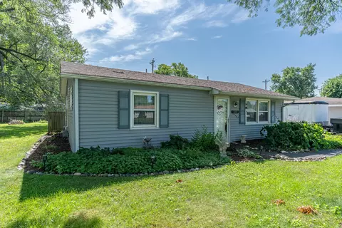 Exterior - 2317 9th St, Silvis, IL 61282 photo 2 of 4