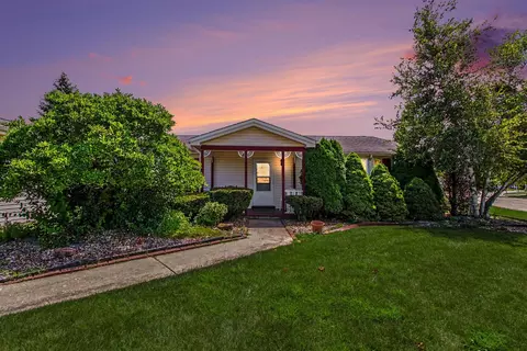 2529 Lippizan Ln, Grayslake, IL 60030