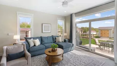 Living - 100 Great Loop Dr #60, Ottawa, IL 61350 photo 2 of 2