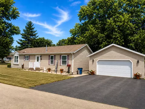 194 Water St, Marseilles, IL 61341