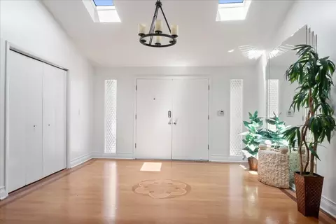 Entry Way - 2821 Covert Rd, Glenview, IL 60025 photo 2 of 2