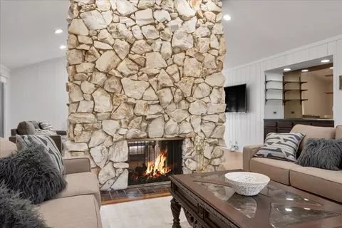 Living - 2821 Covert Rd, Glenview, IL 60025 photo 1 of 3