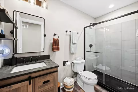 Bath - 1451 Bethpage Cir, Elgin, IL 60124 photo 8 of 8