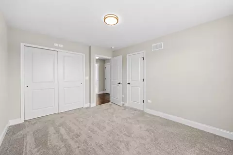 Bedroom - 1451 Bethpage Cir, Elgin, IL 60124 photo 3 of 10