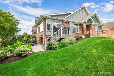 2 Briden Ln #2, Sycamore, IL 60178