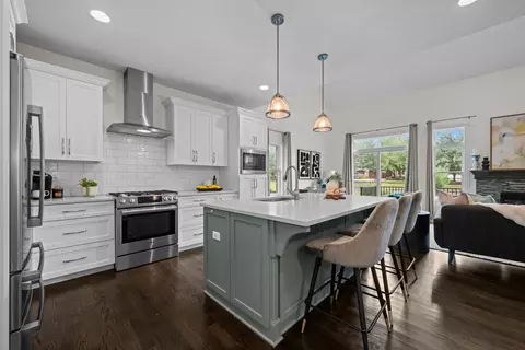 Kitchen - 641 Bourbon Ct, Naperville, IL 60565 photo 1 of 6