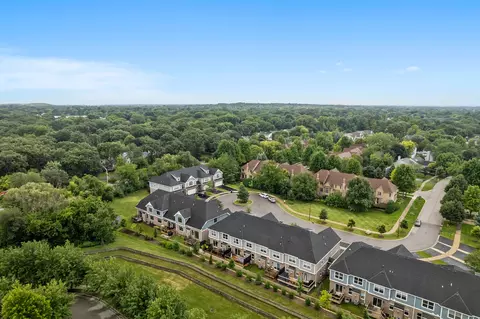 View/Area - 641 Bourbon Ct, Naperville, IL 60565 photo 5 of 9