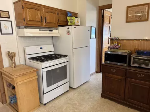 Kitchen - 1124 S State Ave, Freeport, IL 61032 photo 2 of 2