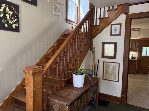 Entry Way - 1124 S State Ave, Freeport, IL 61032 photo 1 of 1