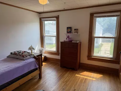 Bedroom - 1124 S State Ave, Freeport, IL 61032 photo 3 of 4