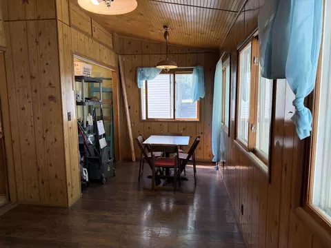 Dining - 1124 S State Ave, Freeport, IL 61032 photo 2 of 2